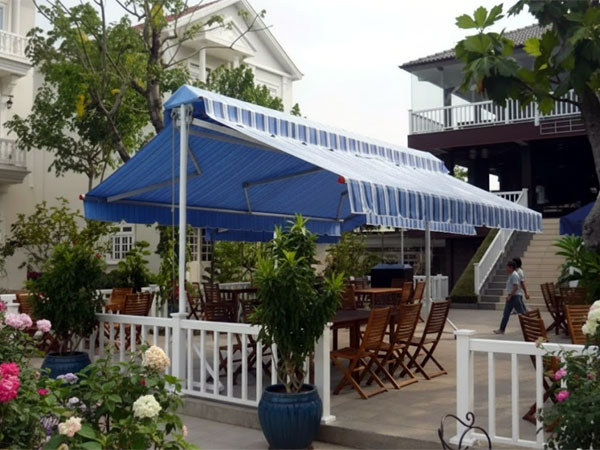 Thay bạt mái hiên chữ A đẹp như mới