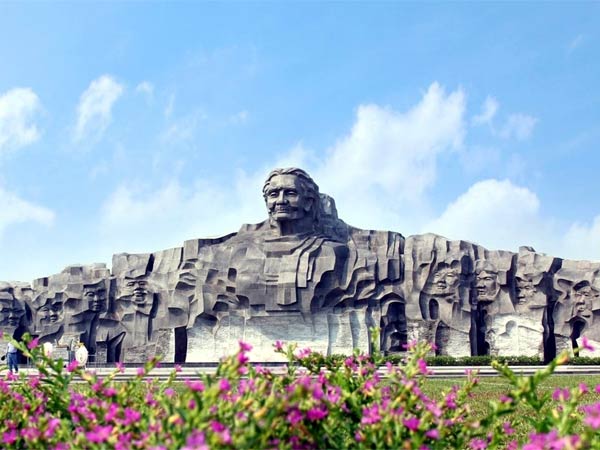 Hé Lộ 10 Dẫn Chứng Về Vai Trò Của Gia Đình – Góc nhìn từ văn học và lịch sử 2 Hé Lộ 10 Dẫn Chứng Về Vai Trò Của Gia Đình – Góc nhìn từ văn học và lịch sử